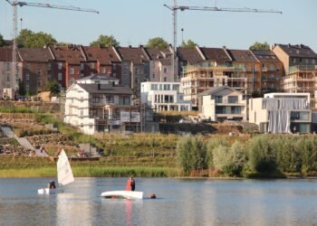 Revitalisierung statt Neubau: Wie Umnutzung alter Gebäude Städte verändert